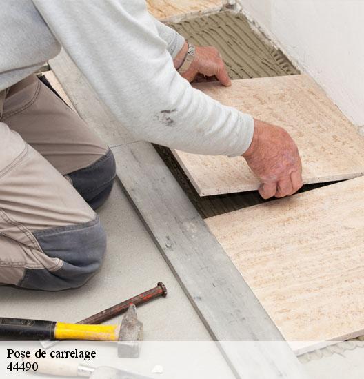 Pose de carrelage  44490